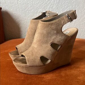 Steve Madden Tan Suede Peep-Toe Wedge Sandals
